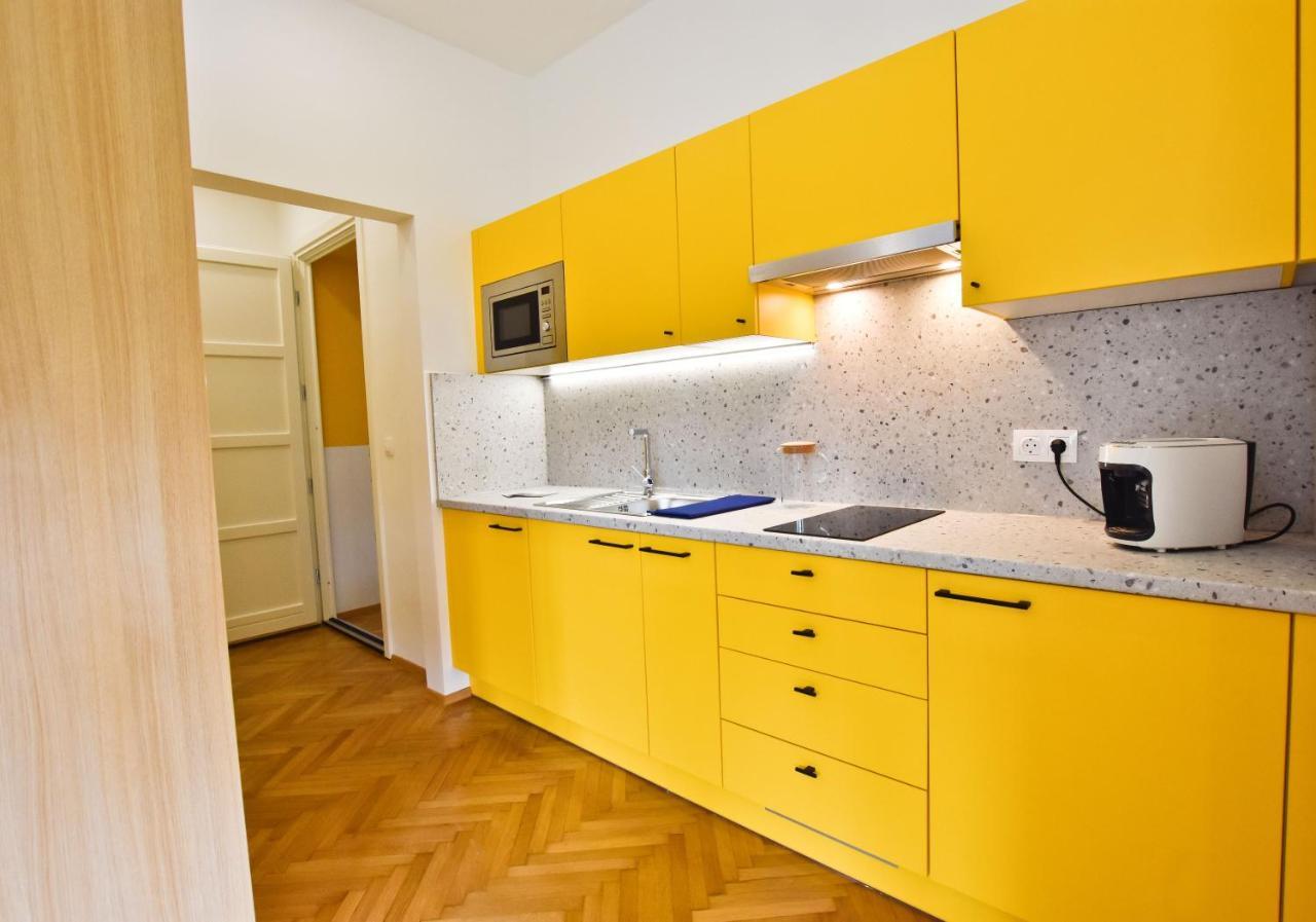 Zachar Apartman Sopron Eksteriør bilde
